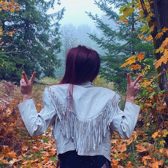 White Leather Fringed Jacket Vintage - Picture 4 of 4